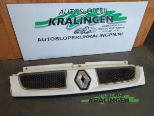 Gebruikte Grille Renault Trafic New (FL) 1.9 dCi 100 16V Prijs € 25,00 Margeregeling aangeboden door Autosloperij Kralingen B.V.