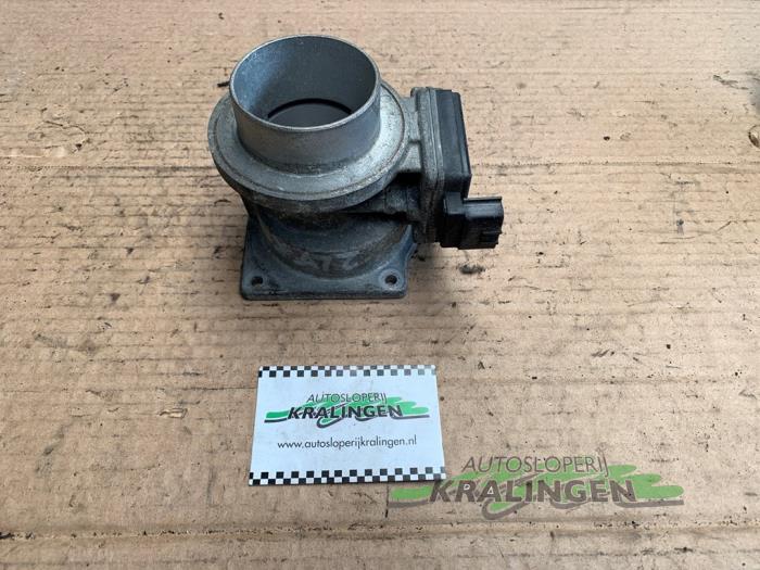 Gebruikte Luchtmassameter Nissan Primera (P10) 2.0i 16V SPi Kat. Prijs € 25,00 Margeregeling aangeboden door Autosloperij Kralingen B.V.