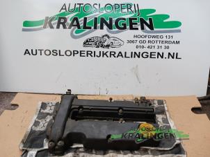 Gebruikte Kleppendeksel Opel Astra H (L48) 1.4 16V Twinport Prijs € 24,99 Margeregeling aangeboden door Autosloperij Kralingen B.V.