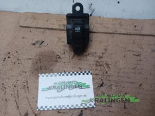 Gebruikte Elektrisch Raam Schakelaar Hyundai Atos 1.1 12V Prime Prijs € 4,99 Margeregeling aangeboden door Autosloperij Kralingen B.V.