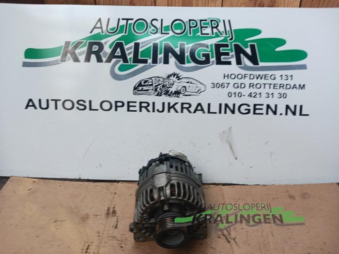 Gebruikte Dynamo Seat Leon (1M1) 1.6 16V Prijs € 50,00 Margeregeling aangeboden door Autosloperij Kralingen B.V.