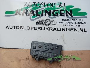 Gebruikte Chaufage Bedieningspaneel Volvo V70 (SW) 2.4 T 20V Prijs € 29,99 Margeregeling aangeboden door Autosloperij Kralingen B.V.