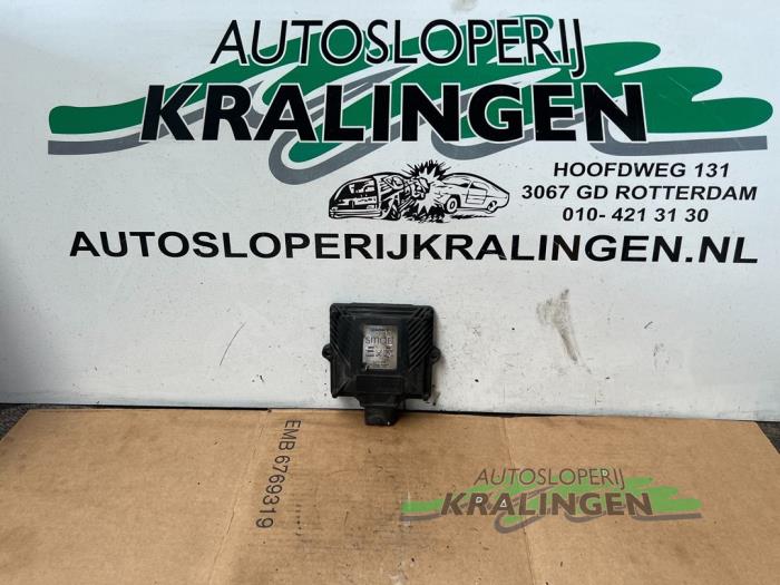Gebruikte LPG Module Renault Espace (JE) 2.0 16V Grand Espace Prijs € 100,00 Margeregeling aangeboden door Autosloperij Kralingen B.V.