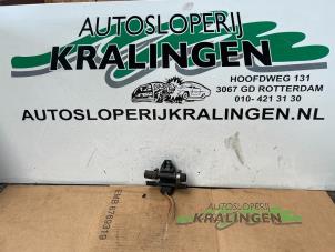 Gebruikte Lpg Schakelaar Renault Espace (JE) 2.0 16V Grand Espace Prijs € 35,00 Margeregeling aangeboden door Autosloperij Kralingen B.V.