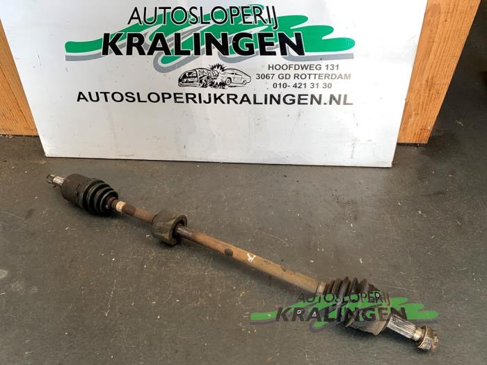 Gebruikte Steekas rechts-voor Fiat Stilo (192A/B) 1.6 16V 3-Drs. Prijs € 24,99 Margeregeling aangeboden door Autosloperij Kralingen B.V.