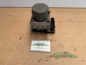 Gebruikte ABS Pomp Fiat Stilo (192A/B) 1.6 16V 3-Drs. Prijs € 35,00 Margeregeling aangeboden door Autosloperij Kralingen B.V.