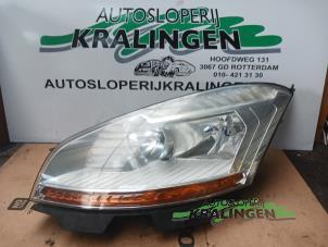 Gebruikte Linker Koplamp Citroen C4 Grand Picasso (UA) 1.6 16V THP Sensodrive,GT THP Prijs € 49,99 Margeregeling aangeboden door Autosloperij Kralingen B.V.