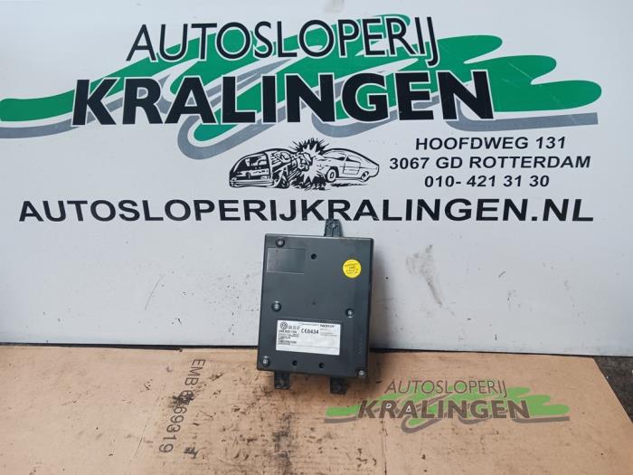 Gebruikte Telefoon Module Volkswagen Golf V (1K1) 1.4 GT 16V Prijs € 35,00 Margeregeling aangeboden door Autosloperij Kralingen B.V.