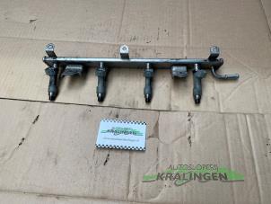 Gebruikte Injector brug Suzuki Swift (ZA/ZC/ZD1/2/3/9) 1.3 VVT 16V Prijs € 40,00 Margeregeling aangeboden door Autosloperij Kralingen B.V.