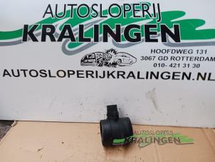 Gebruikte Luchtmassameter Mercedes C (W203) 2.2 C-200 CDI 16V Prijs € 9,99 Margeregeling aangeboden door Autosloperij Kralingen B.V.