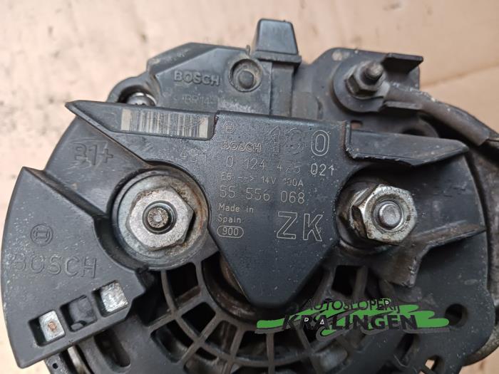 Dynamo van een Opel Meriva 1.4 16V Twinport 2004