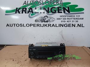 Gebruikte Radio CD Speler Mercedes A (W169) 1.5 A-150 5-Drs. Prijs € 79,99 Margeregeling aangeboden door Autosloperij Kralingen B.V.