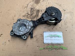 Gebruikte Spanner multiriem Peugeot 308 (4A/C) 1.6 VTI 16V Prijs € 35,00 Margeregeling aangeboden door Autosloperij Kralingen B.V.