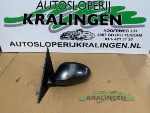 Gebruikte Spiegel Buiten links BMW 1 serie (E87/87N) 116i 1.6 16V Prijs € 34,99 Margeregeling aangeboden door Autosloperij Kralingen B.V.
