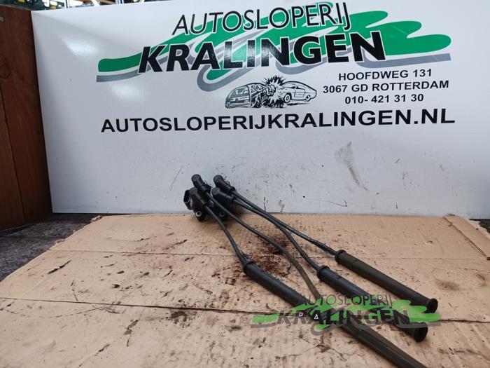 Gebruikte Bobine Renault Twingo (C06) 1.2 Prijs € 24,99 Margeregeling aangeboden door Autosloperij Kralingen B.V.