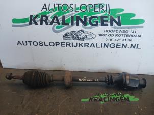 Gebruikte Aandrijfas rechts-voor Renault Kangoo (KC) 1.2 Prijs € 24,99 Margeregeling aangeboden door Autosloperij Kralingen B.V.