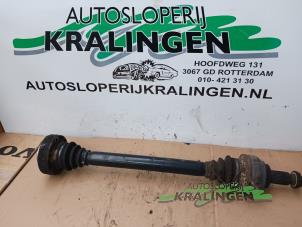 Gebruikte Aandrijfas links-achter BMW 7 serie (E65/E66/E67) 730d 24V Prijs € 49,99 Margeregeling aangeboden door Autosloperij Kralingen B.V.