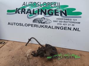 Gebruikte Remklauw (Tang) rechts-achter Mazda 626 (GW19) 1.8i 16V Prijs € 24,99 Margeregeling aangeboden door Autosloperij Kralingen B.V.