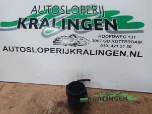 Gebruikte Luchtmassameter Volvo V70 (SW) 2.4 D5 20V Prijs € 25,00 Margeregeling aangeboden door Autosloperij Kralingen B.V.