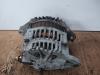 Dynamo van een Nissan Almera (N16) 1.5 16V 2005