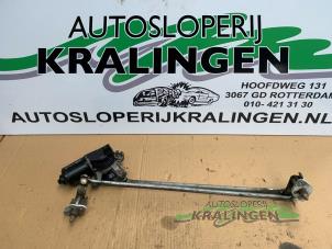 Gebruikte Ruitenwismotor + Mechaniek Mazda 626 (GW19) 1.8i 16V Prijs € 44,99 Margeregeling aangeboden door Autosloperij Kralingen B.V.