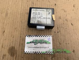 Gebruikte Deur module Mazda 626 (GF14) 1.8i 16V Prijs € 25,00 Margeregeling aangeboden door Autosloperij Kralingen B.V.