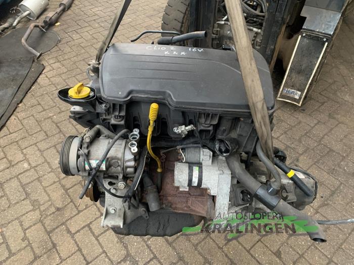 Gebruikte Motor Renault Clio II (BB/CB) 1.2 16V Prijs € 299,99 Margeregeling aangeboden door Autosloperij Kralingen B.V.
