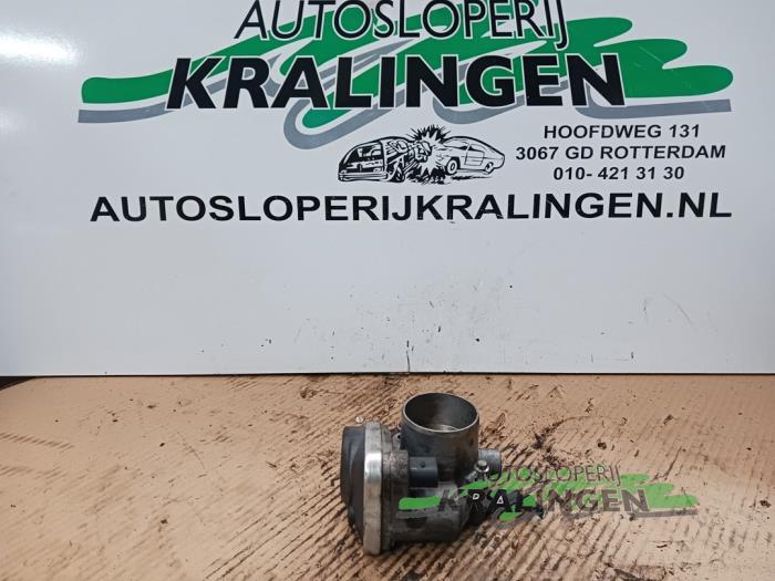 Gebruikte Gasklephuis Renault Megane II (BM/CM) 1.6 16V Prijs € 19,99 Margeregeling aangeboden door Autosloperij Kralingen B.V.