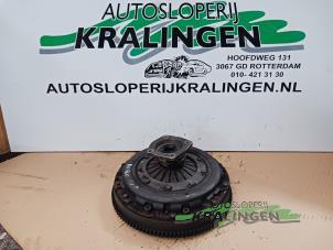 Gebruikte Dubbele massa vliegwiel Fiat Doblo (223A/119) 1.9 JTD Prijs € 199,99 Margeregeling aangeboden door Autosloperij Kralingen B.V.