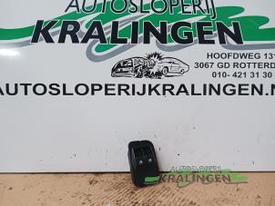 Gebruikte Schakelaar Elektrisch Raam Peugeot Bipper (AA) 1.4 HDi Prijs € 34,99 Margeregeling aangeboden door Autosloperij Kralingen B.V.