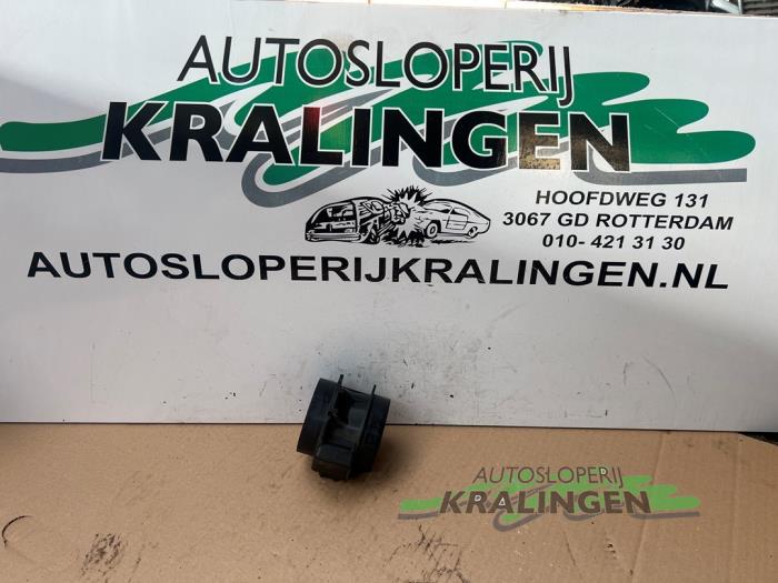 Gebruikte Luchtmassameter BMW 5 serie Touring (E39) 523i 24V Prijs op aanvraag aangeboden door Autosloperij Kralingen B.V.
