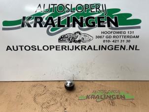 Gebruikte Pookknop Mini Mini Cooper S (R53) 1.6 16V Prijs € 24,99 Margeregeling aangeboden door Autosloperij Kralingen B.V.