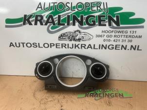 Gebruikte Luchtrooster Dashboard Mini Mini Cooper S (R53) 1.6 16V Prijs € 19,99 Margeregeling aangeboden door Autosloperij Kralingen B.V.