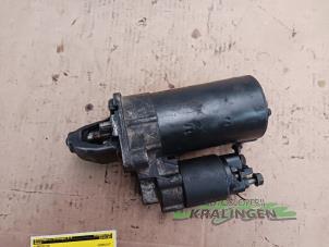 Startmotor van een BMW 5 serie Touring (E39) 523i 24V 2000