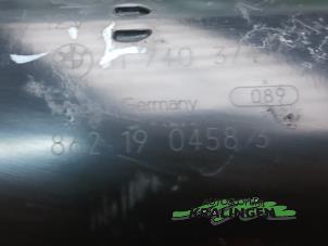 Startmotor van een BMW 5 serie Touring (E39) 523i 24V 2000