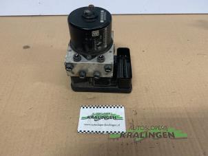 Gebruikte ABS Pomp Volkswagen Eos (1F7/F8) 2.0 FSI 16V Prijs € 34,99 Margeregeling aangeboden door Autosloperij Kralingen B.V.