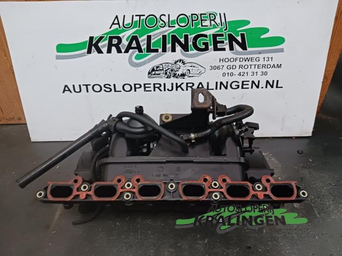 Gebruikte Spruitstuk Inlaat BMW 5 serie Touring (E39) 523i 24V Prijs € 50,00 Margeregeling aangeboden door Autosloperij Kralingen B.V.