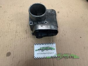 Gebruikte Gasklephuis Fiat Stilo (192A/B) 1.6 16V 3-Drs. Prijs € 50,00 Margeregeling aangeboden door Autosloperij Kralingen B.V.