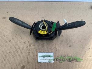 Gebruikte Licht + Raw Schakelaar Fiat Punto II (188) 1.2 16V Prijs € 24,99 Margeregeling aangeboden door Autosloperij Kralingen B.V.