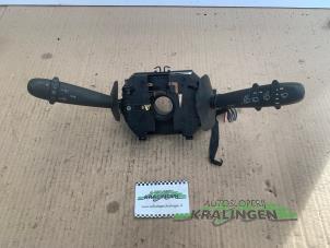 Gebruikte Combischakelaar Stuurkolom Alfa Romeo 147 (937) 1.6 HP Twin Spark 16V Prijs € 35,00 Margeregeling aangeboden door Autosloperij Kralingen B.V.