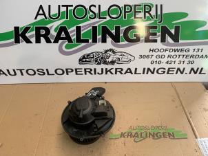 Gebruikte Chaufage Ventilatiemotor Volvo V70 (SW) 2.4 D5 20V Prijs € 50,00 Margeregeling aangeboden door Autosloperij Kralingen B.V.