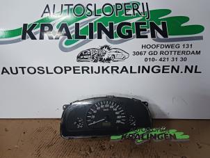Gebruikte Tellerklok Opel Agila (A) 1.0 12V Prijs € 24,99 Margeregeling aangeboden door Autosloperij Kralingen B.V.