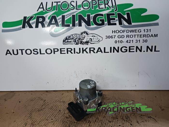 Gebruikte ABS Pomp Peugeot 308 (4A/C) 1.6 VTI 16V Prijs € 19,98 Margeregeling aangeboden door Autosloperij Kralingen B.V.