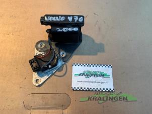 Gebruikte Bobine Volvo V70 (GW/LW/LZ) 2.5 10V Prijs € 24,99 Margeregeling aangeboden door Autosloperij Kralingen B.V.