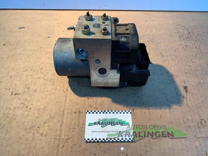 Gebruikte ABS Pomp MG MG TF 1.8 160 16V Prijs € 79,99 Margeregeling aangeboden door Autosloperij Kralingen B.V.