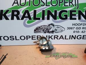 Gebruikte Gasklephuis Peugeot 407 (6D) 3.0 V6 24V VVT Prijs € 24,98 Margeregeling aangeboden door Autosloperij Kralingen B.V.