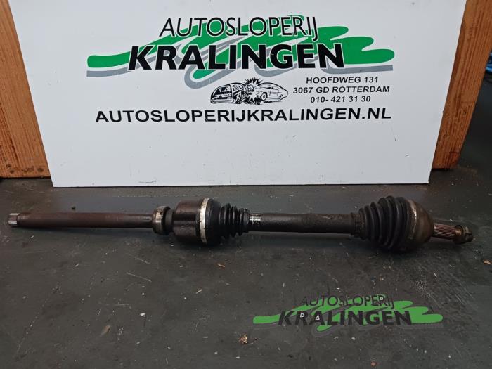 Gebruikte Steekas rechts-voor Peugeot 407 (6D) 3.0 V6 24V VVT Prijs € 24,99 Margeregeling aangeboden door Autosloperij Kralingen B.V.