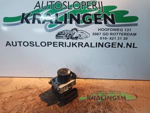 Gebruikte ABS Pomp Ford Fiesta 6 (JA8) 1.25 16V Prijs € 26,99 Margeregeling aangeboden door Autosloperij Kralingen B.V.