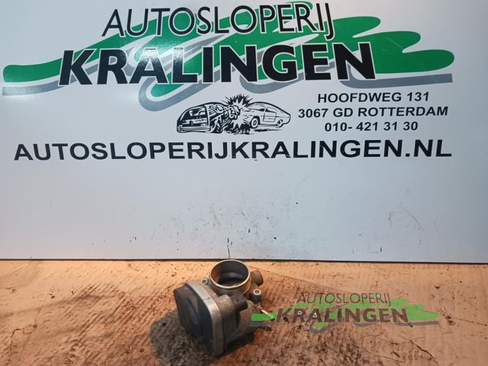 Gebruikte Gasklephuis BMW Mini (R50/53) 1.6 16V Cooper Prijs € 24,99 Margeregeling aangeboden door Autosloperij Kralingen B.V.