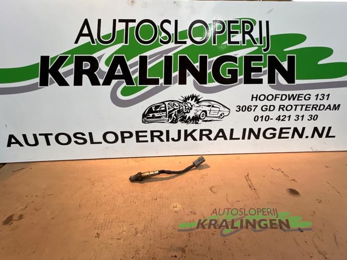 Gebruikte Lambda Sonde Kia Carens II (FJ) 1.8i 16V Prijs € 14,99 Margeregeling aangeboden door Autosloperij Kralingen B.V.